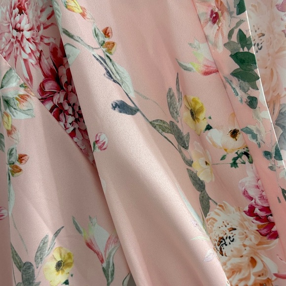 Flora Nikrooz Pink Floral Robe - Picture 2 of 5